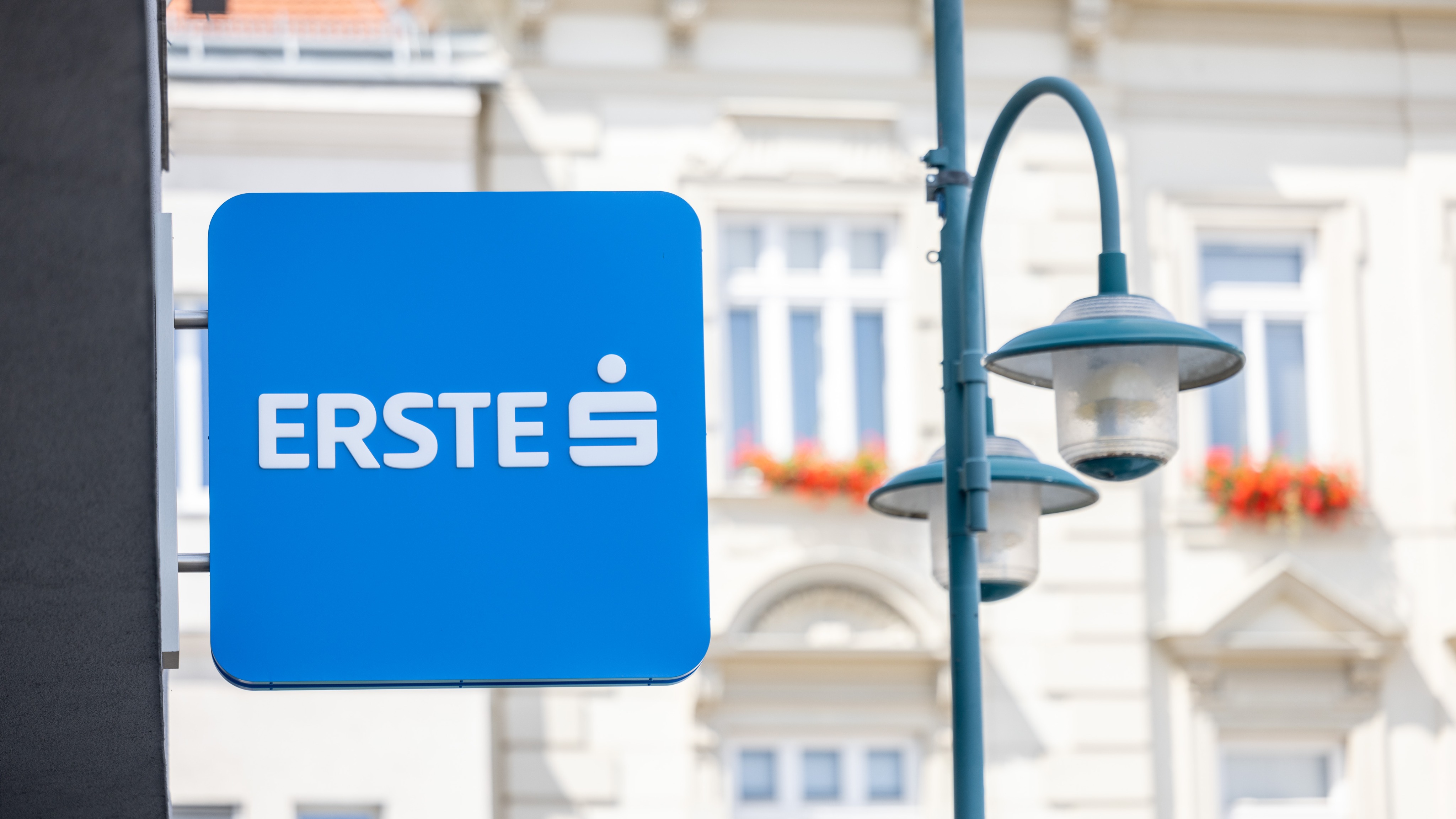 Erste Group partners with Salt Edge to bring multi-banking services to ...